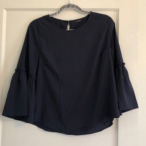 Bell sleeve top